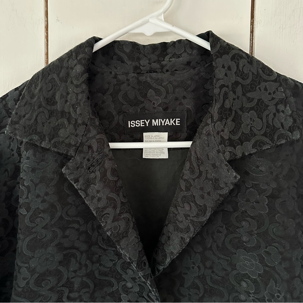 VTG 90’s Issey Miyake Black Jacket Size 3 Flower and Demon Print - Picture 8 of 15